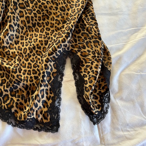 Sexy leopard print teddy. - Picture 3 of 5